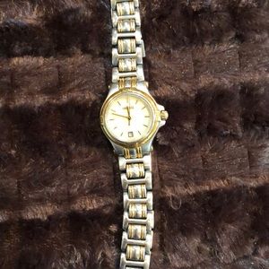 Gucci Two-Tone Steel/Gold Ladies Watch 9040L